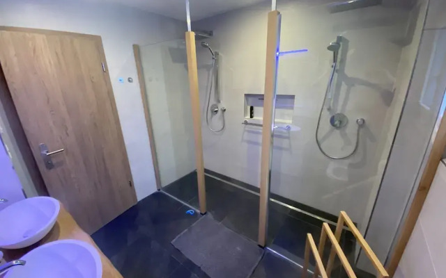 Spring Inn Apartments