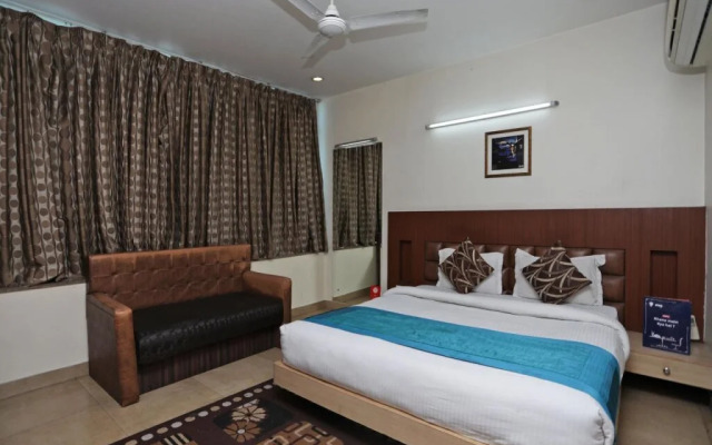 OYO 1524 Hotel Vaani Continental