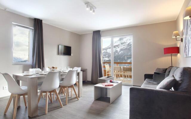 Apartment in the active Pra Loup and Espace Lumière