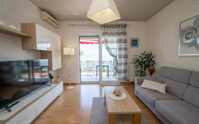 Villa Tomić Apartment Mia near the sea