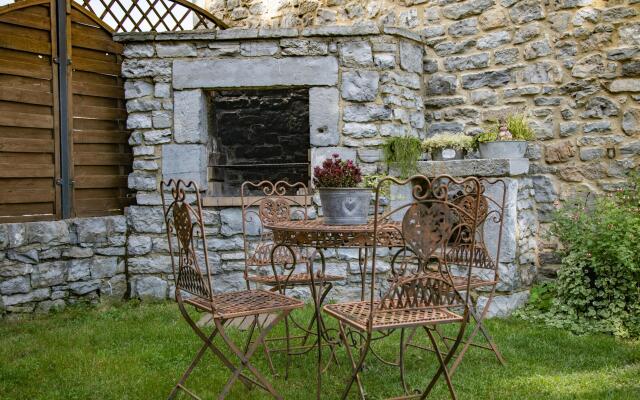 Charming Cottage in Gimnee