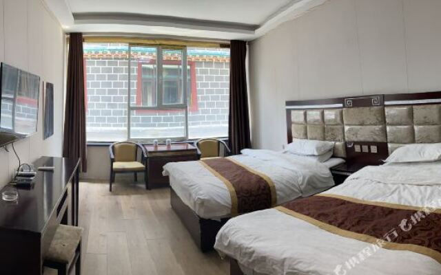 Qingzang Hotel