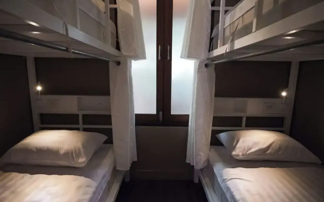 C Lanta Hostel - Adults Only