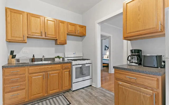1BR Unit - Belmont J3