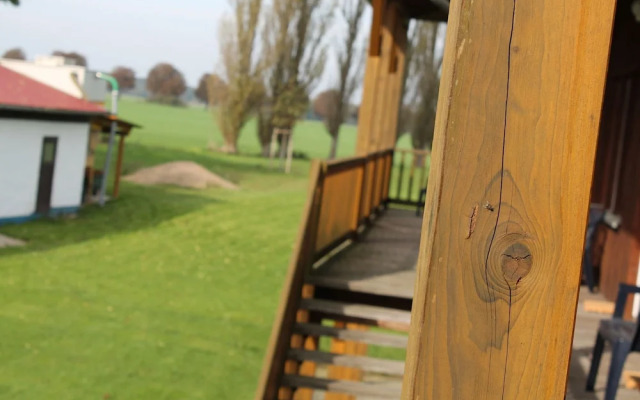 Geraeumige Ferienwohnung in Boddin mit Garten