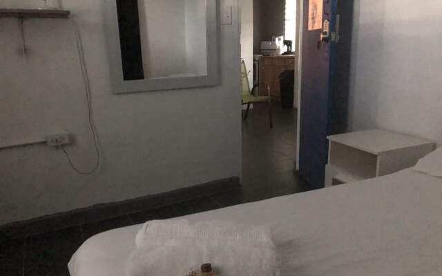 Vieques Hostel Good Vibe House