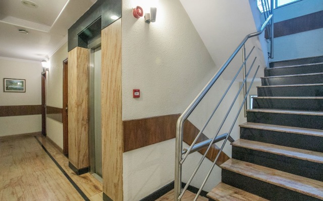 OYO 461 New Rainbow Business Hotel