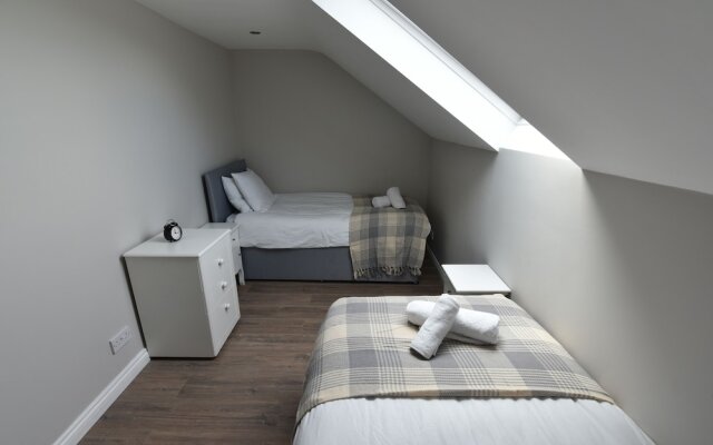 First - Seagate House Apartment