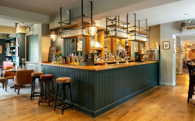 The Cowdray Arms