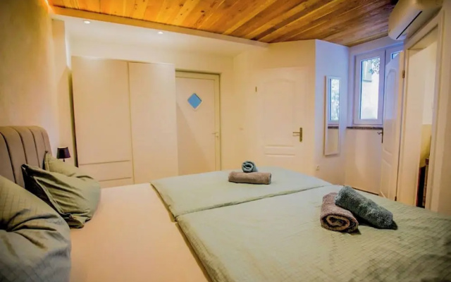 Casa Oliva Kim Marie