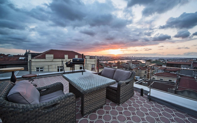 Galata Tower Suites By Mile Hotels