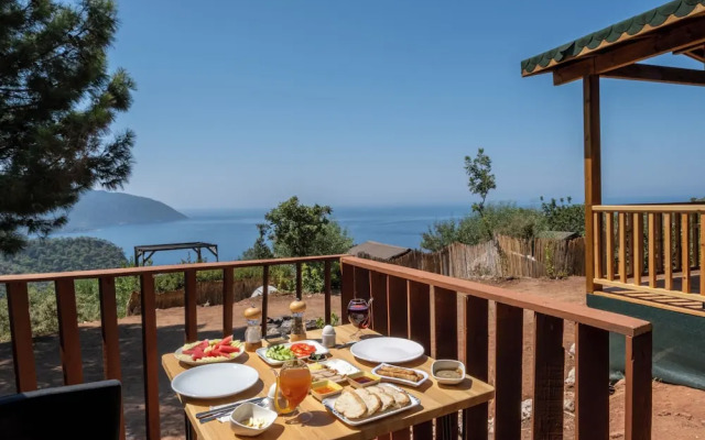 Goat Bungalow and Camping