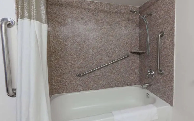 Ramada Medford And Convention Center