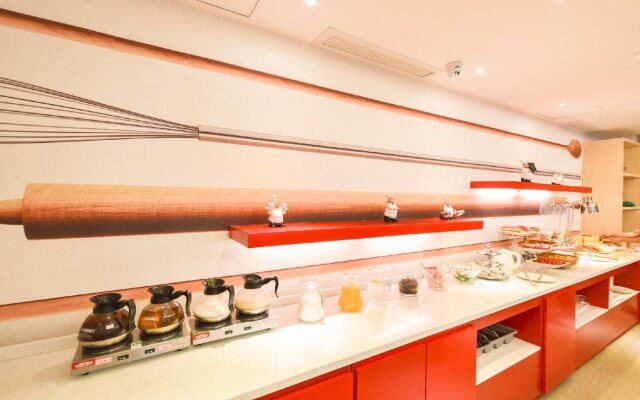 ibis Guilin Railway Station hotel