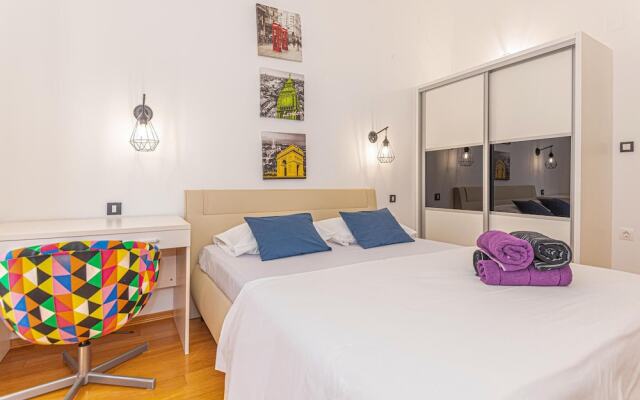 Awesome Home in Brodarica with Hot Tub, WiFi & 6 Bedrooms