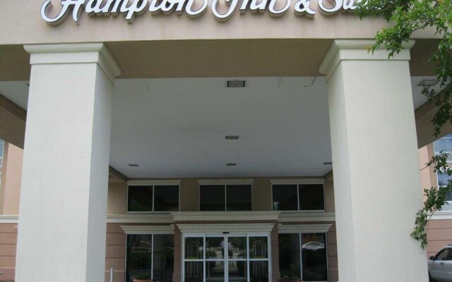 Hampton Inn & Suites Williamsburg-Richmond Rd.