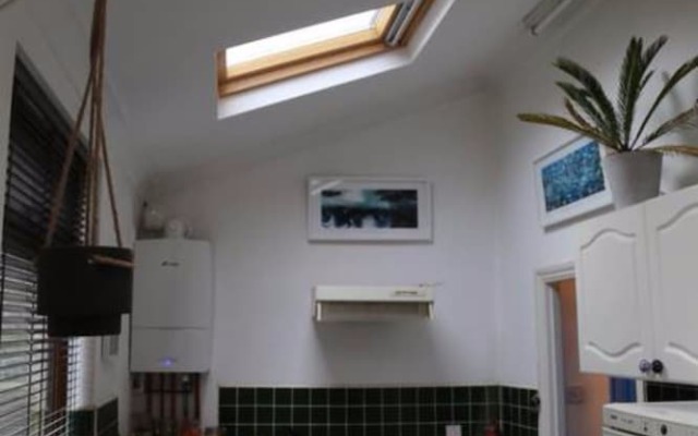 1 Bedroom Flat With Skylights Sleeps 2