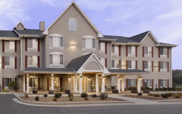 Country Inn & Suites By Carlson, West Bend, WI