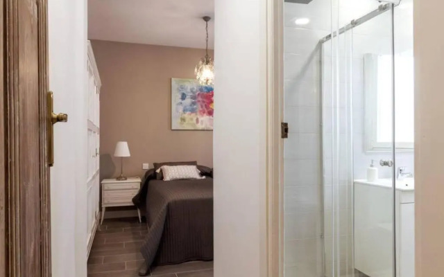 Sensacional Apartamento Junto a Palacio Real by Batuecas