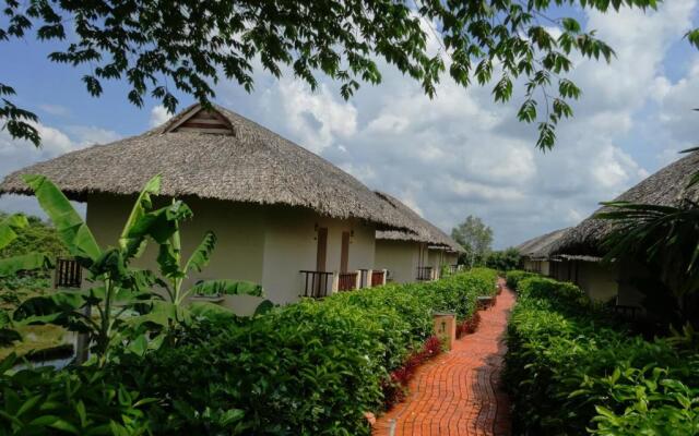 Mekong Riverside Boutique Resort & Spa