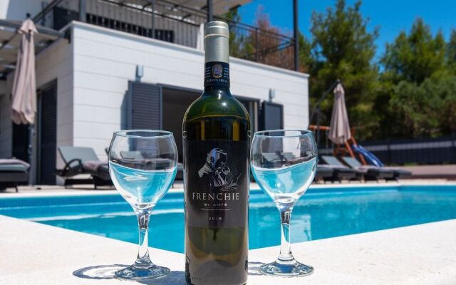 Holiday Villa Olive Tree