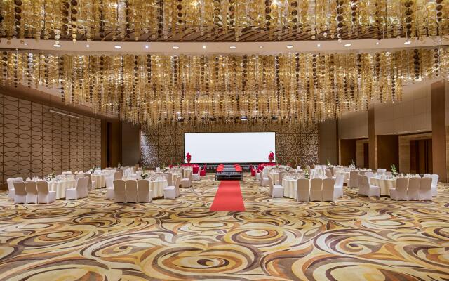 Crowne Plaza Zhongshan Wing on City by IHG