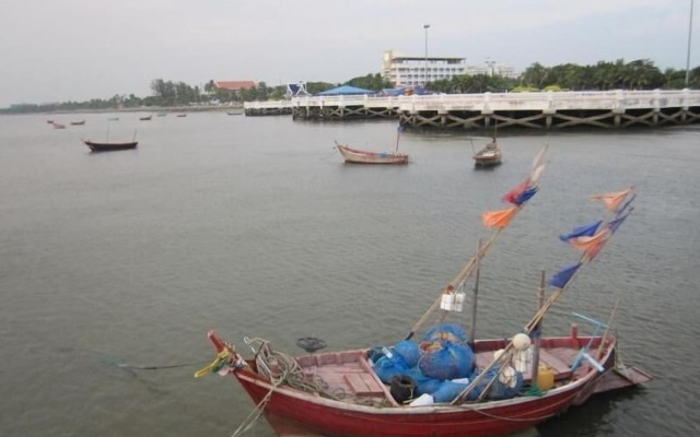 Nana Chat Bangsaen Hotel