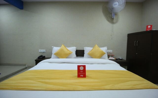 OYO 8692 Hotel Vibrant Regency