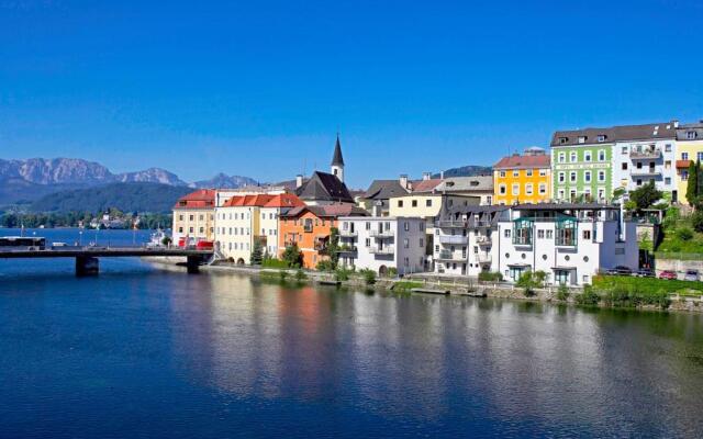 Keramikhotel Goldener Brunnen