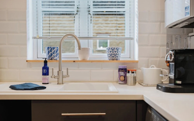 Stylish Retreat with Garden in Tetbury