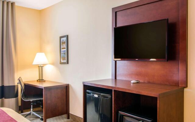 Comfort Inn & Suites