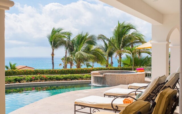 Golfers Paradise Across From Palmilla Beach at Villas del Mar 212