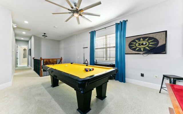 Rvh_374r Golden 6 Bedroom Home