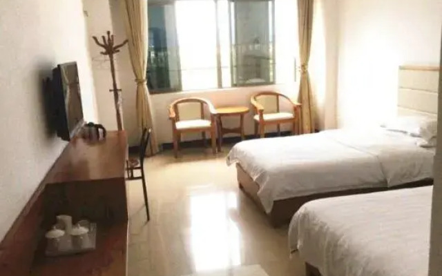 Ledong Romantic Park Business Hotel