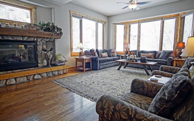 Snowflake 4 Bedroom Home