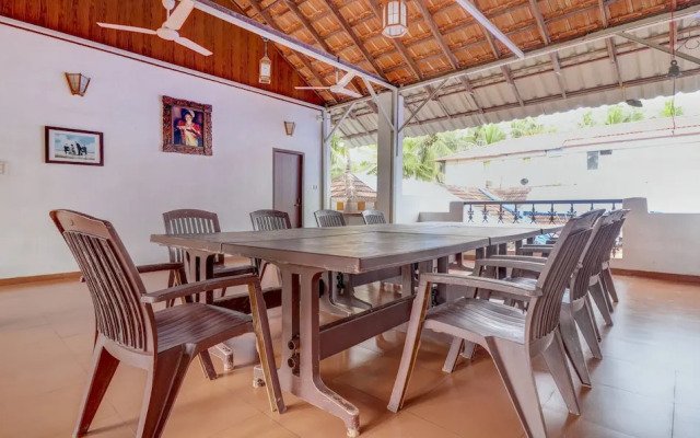 Shirleys Beach Hotel