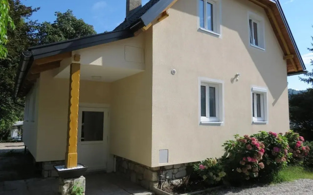 Pretty Holiday Home in Bodensdorf am Ossiacher See