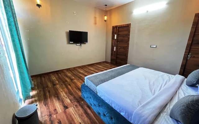 GoBravo 2BR Lux Villa wt Pvt Pool Udapur