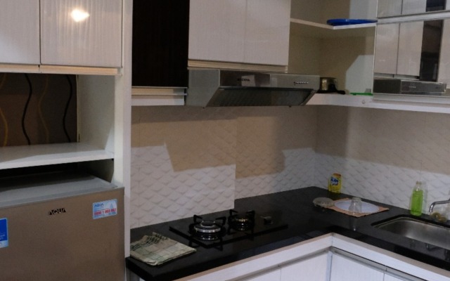 The Suites Metro Apartment By Zaky