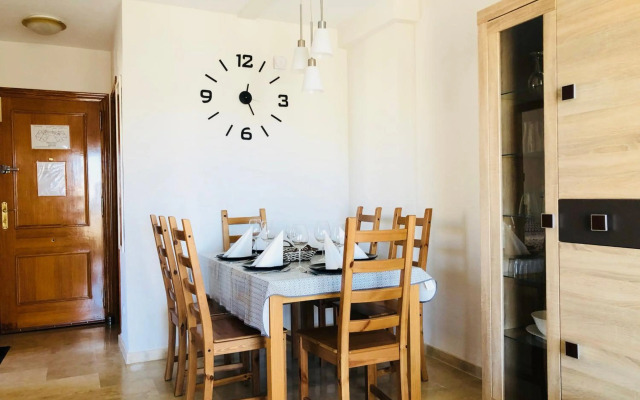 Holiday Apartment 5 min to Levante beach