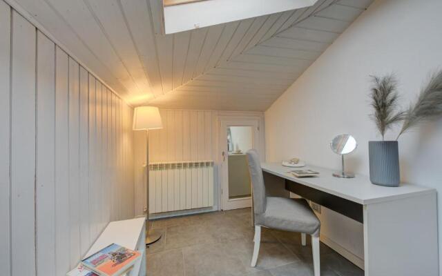 White Paradise Rooftop Stunning Lake View