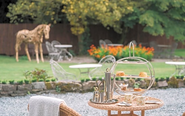 Bridge House Hotel & Silver Howe View Cottage