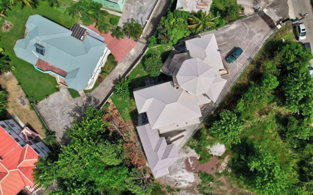 Your quaint home just steps from beach