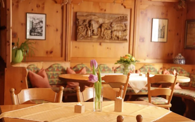 Hotel-Restaurant Zum Kirschbaum