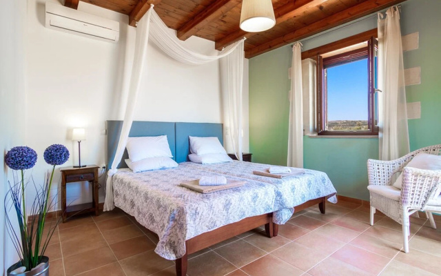 Emerald Villa