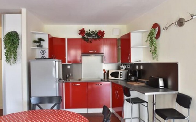 Lovely Apartment in Bayeux With Courtyard & Heating