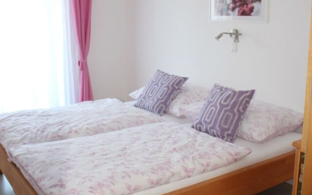 Ferienwohnung by Josef Lanzinger