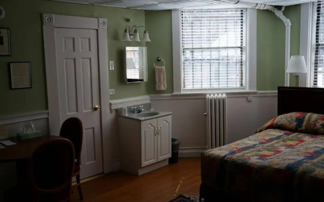 463 Beacon Street Guest House