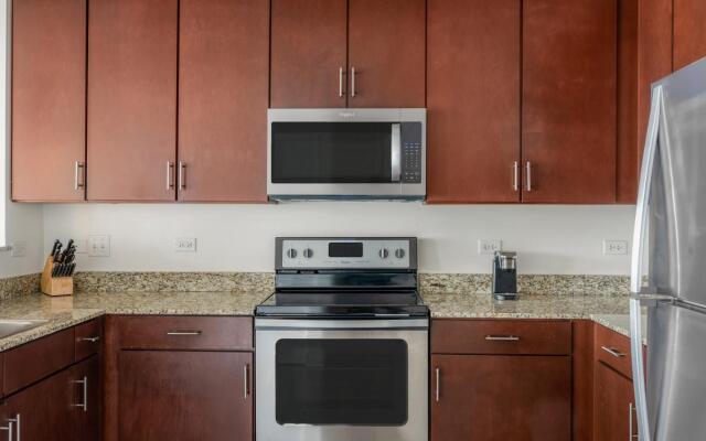 Chicago | Premiere 2BD/2BA South Loop Apartment