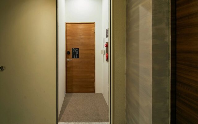 mizuka Nakasu 5 - unmanned hotel -